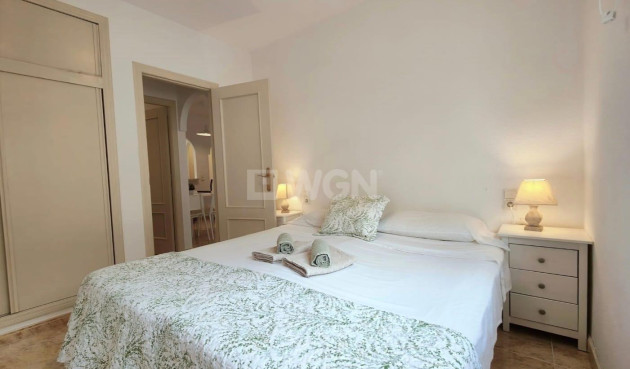 Resale - Apartment / flat - Torrevieja - Estacion De Autobuses