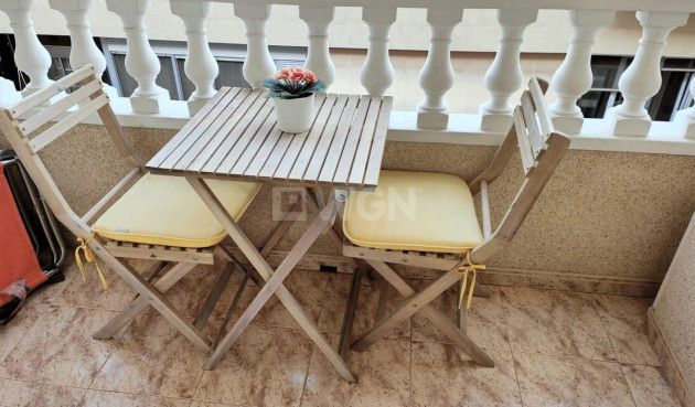 Resale - Apartment / flat - Torrevieja - Estacion De Autobuses