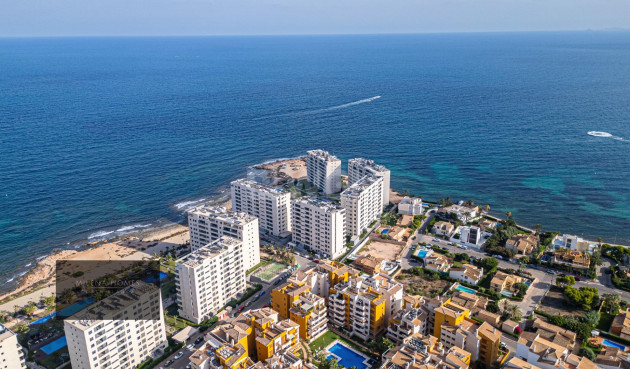 Odsprzedaż - Mieszkanie w bloku - Torrevieja - Punta Prima