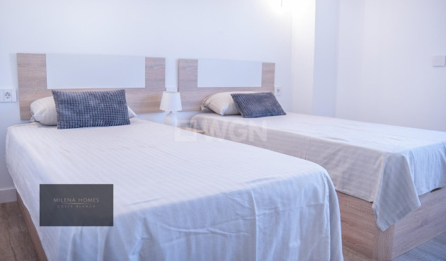 Odsprzedaż - Mieszkanie w bloku - Torrevieja - Punta Prima