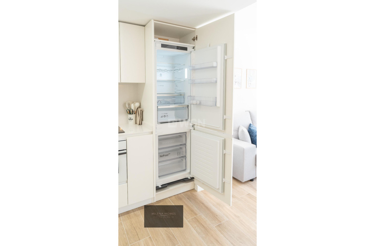 Resale - Apartment / flat - Torrevieja - Punta Prima