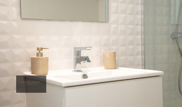 Resale - Apartment / flat - Torrevieja - Punta Prima