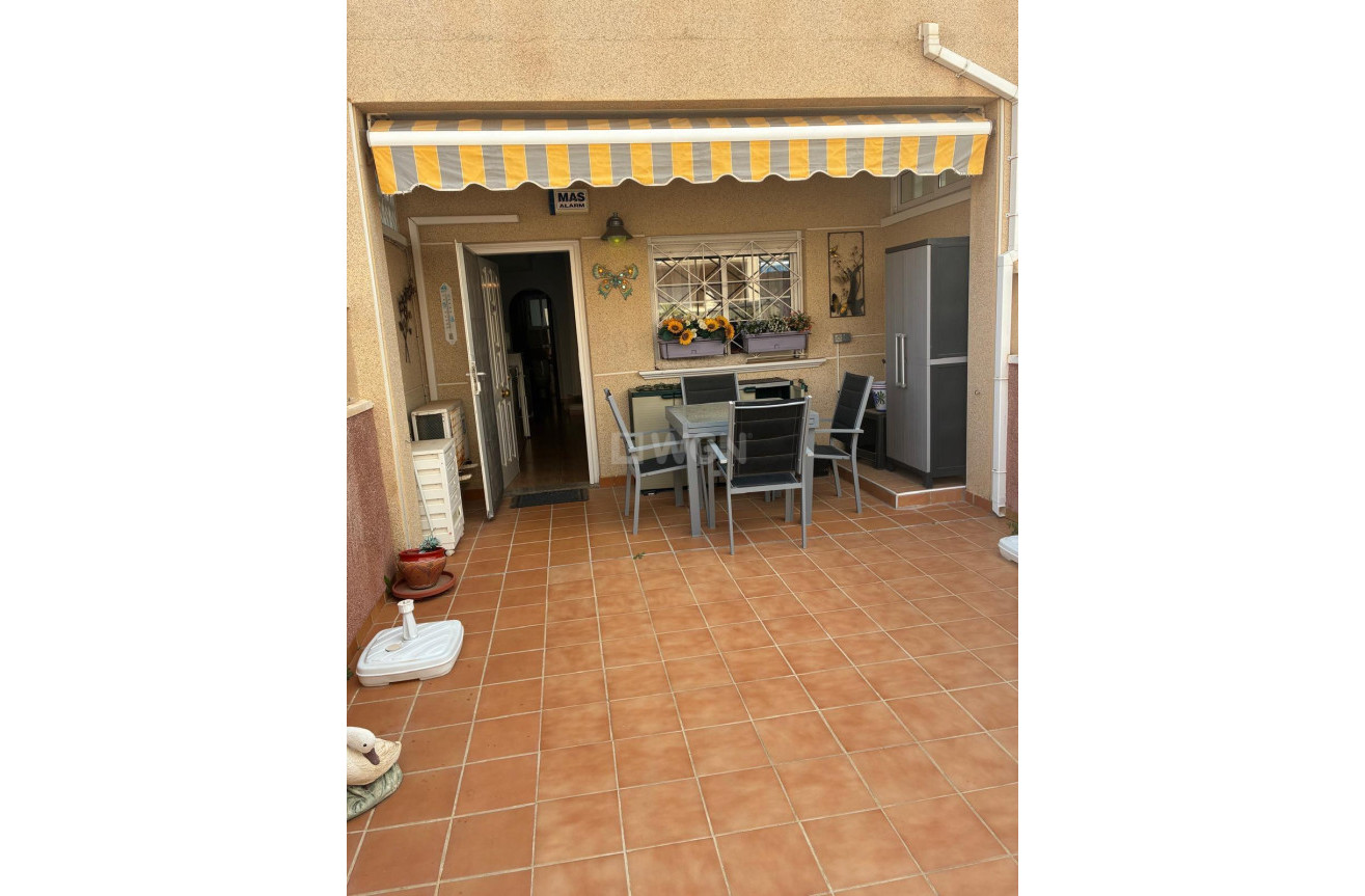 Odsprzedaż - Bungalow - Orihuela Costa - Los Almendros-la Florida