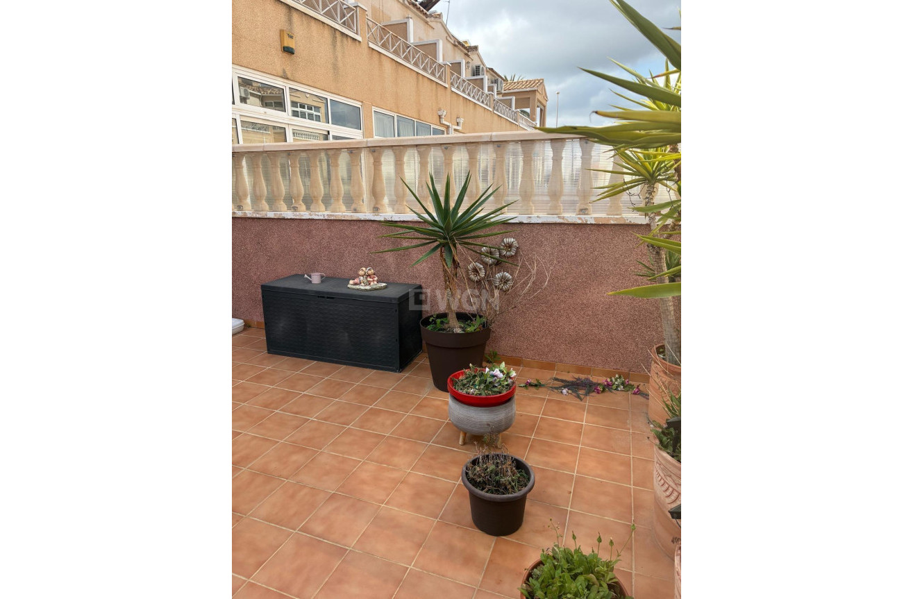 Odsprzedaż - Bungalow - Orihuela Costa - Los Almendros-la Florida