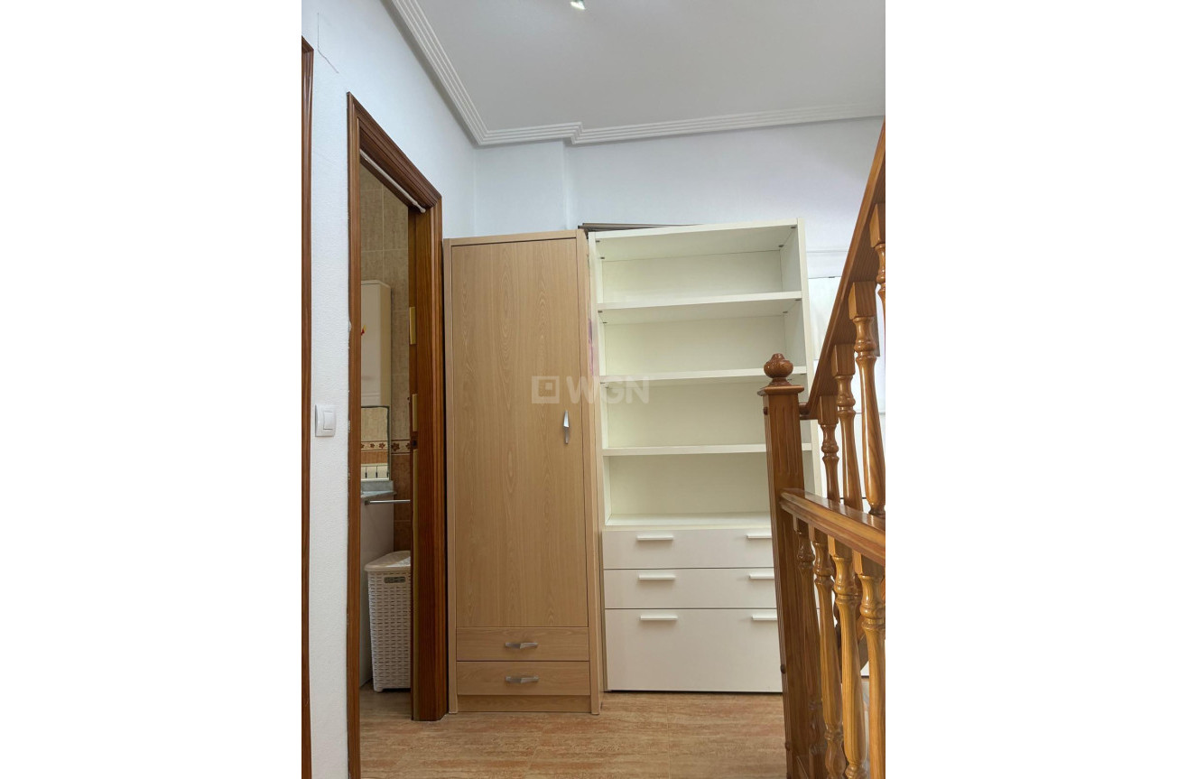 Odsprzedaż - Bungalow - Orihuela Costa - Los Almendros-la Florida