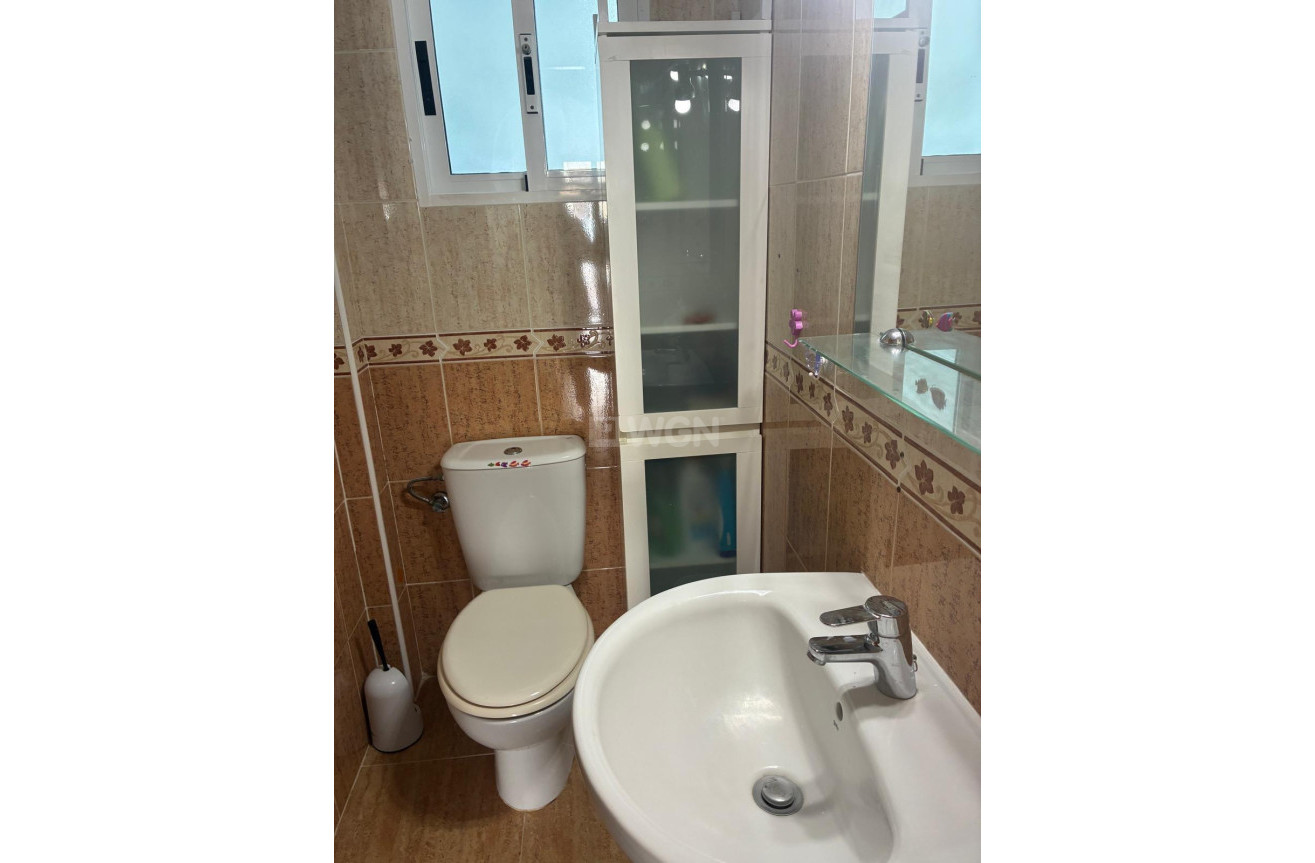 Odsprzedaż - Bungalow - Orihuela Costa - Los Almendros-la Florida