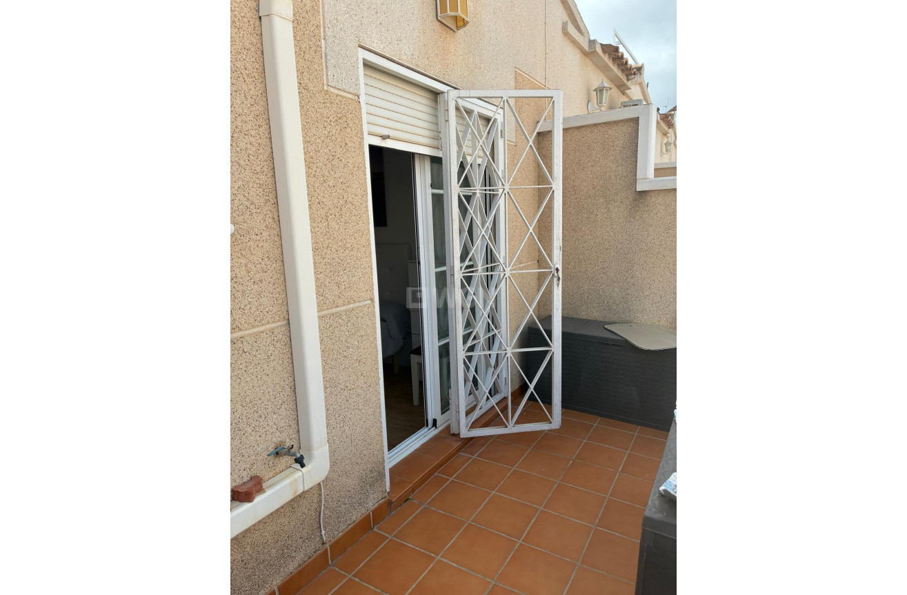 Odsprzedaż - Bungalow - Orihuela Costa - Los Almendros-la Florida