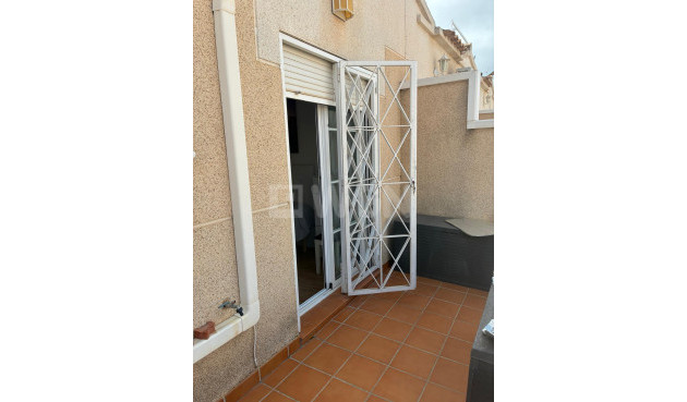 Odsprzedaż - Bungalow - Orihuela Costa - Los Almendros-la Florida