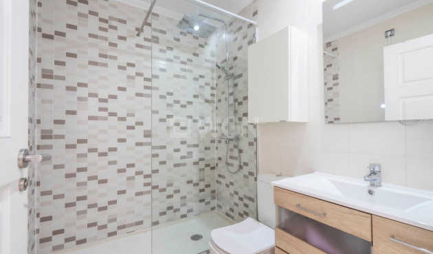 Odsprzedaż - Mieszkanie w bloku - Alhama De Murcia - Condado De Alhama