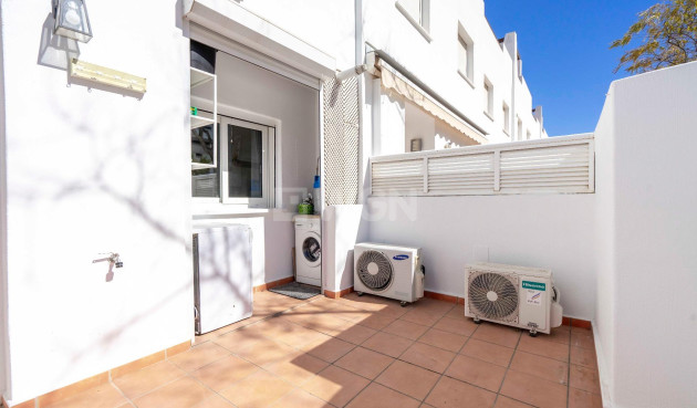 Odsprzedaż - Mieszkanie w bloku - Alhama De Murcia - Condado De Alhama