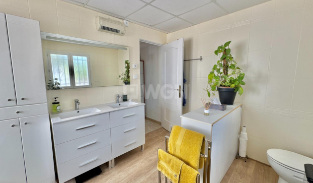 Odsprzedaż - Villa - Dolores - Comunidad Valenciana