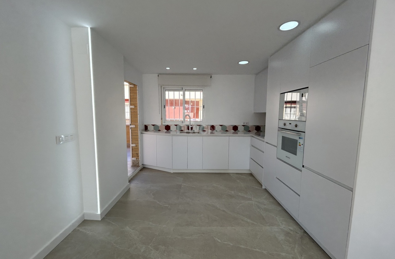 Reventa - Apartamento / piso - Pilar de la Horadada - Costa Blanca