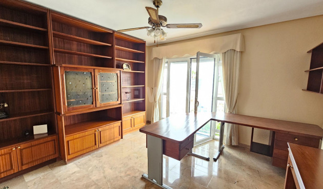 Odsprzedaż - Villa - Torrevieja - El Chaparral