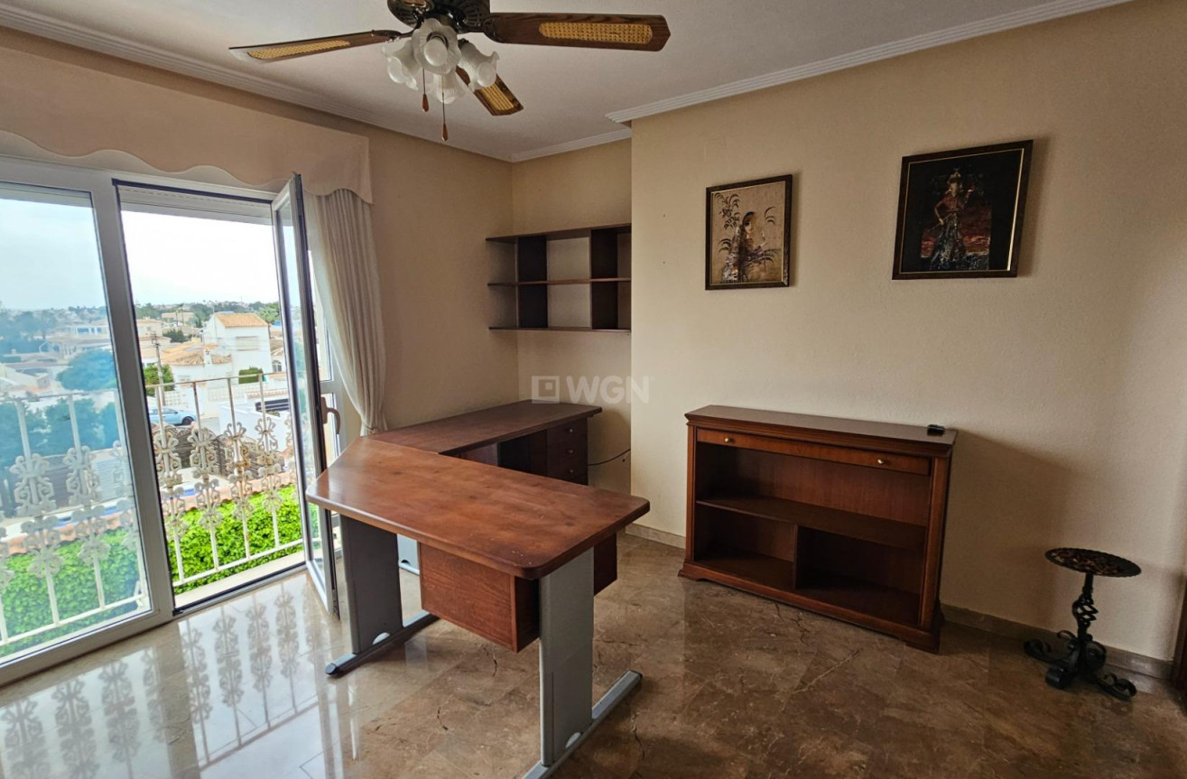 Odsprzedaż - Villa - Torrevieja - El Chaparral