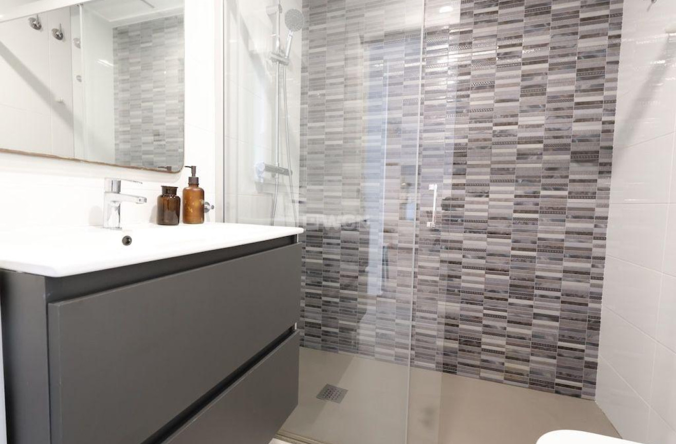 Odsprzedaż - Bungalow - Pilar de la Horadada - Costa Blanca