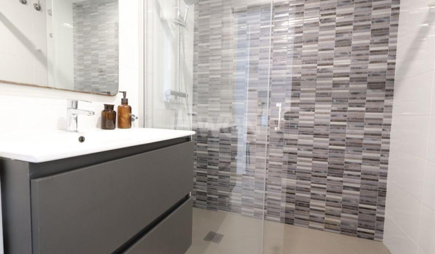 Odsprzedaż - Bungalow - Pilar de la Horadada - Costa Blanca