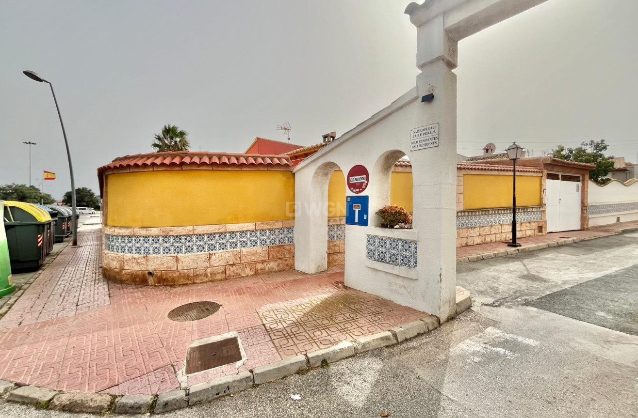 Odsprzedaż - Villa - Torrevieja - Los Balcones - Los Altos del Edén