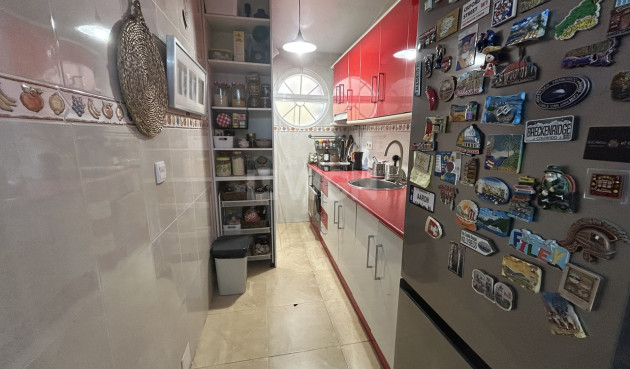 Odsprzedaż - Kamienica - Torrevieja - Costa Blanca