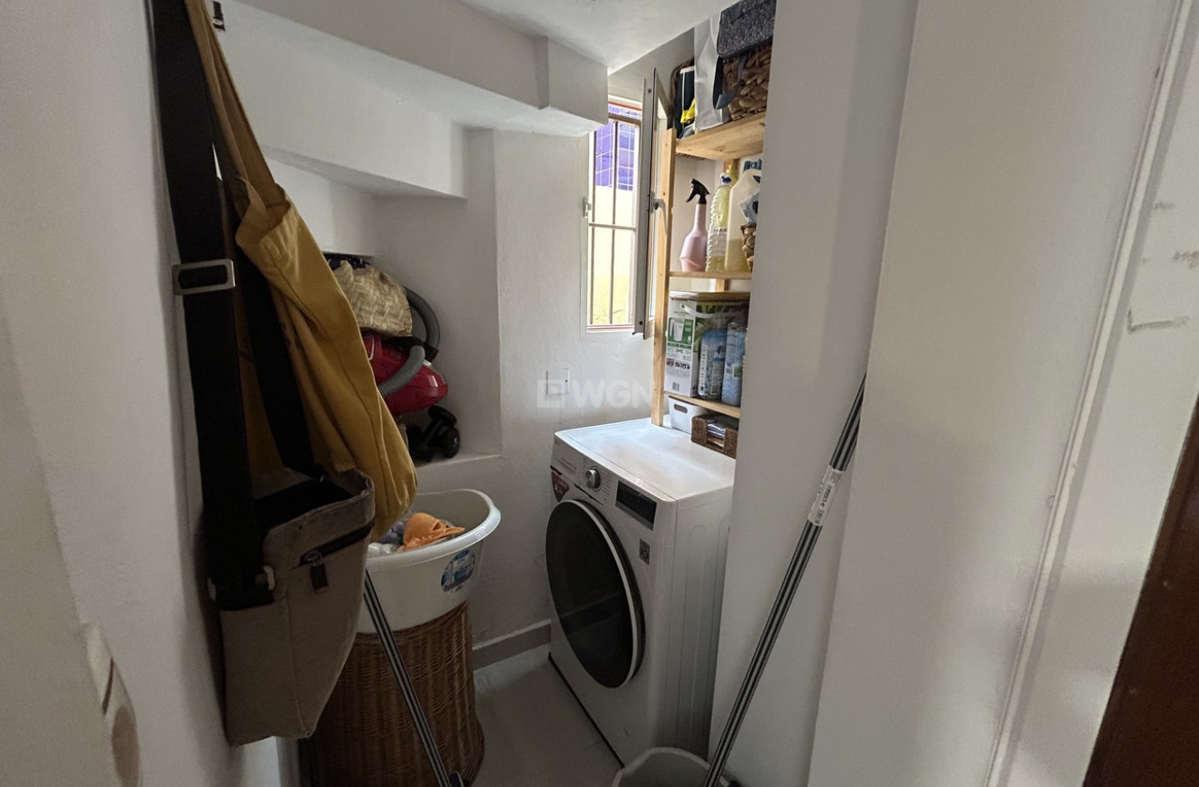 Odsprzedaż - Kamienica - Torrevieja - Costa Blanca