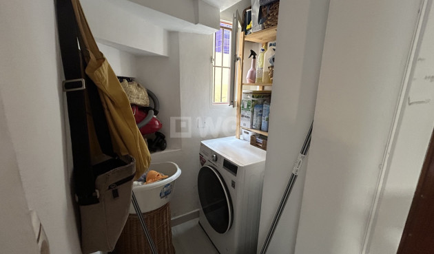 Odsprzedaż - Kamienica - Torrevieja - Costa Blanca