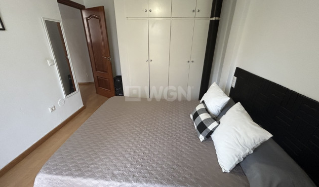 Odsprzedaż - Kamienica - Torrevieja - Costa Blanca