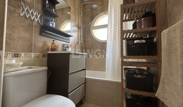 Odsprzedaż - Kamienica - Torrevieja - Costa Blanca