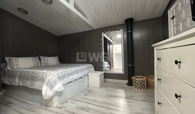 Odsprzedaż - Kamienica - Torrevieja - Costa Blanca