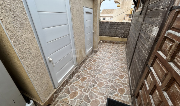 Odsprzedaż - Kamienica - Torrevieja - Costa Blanca