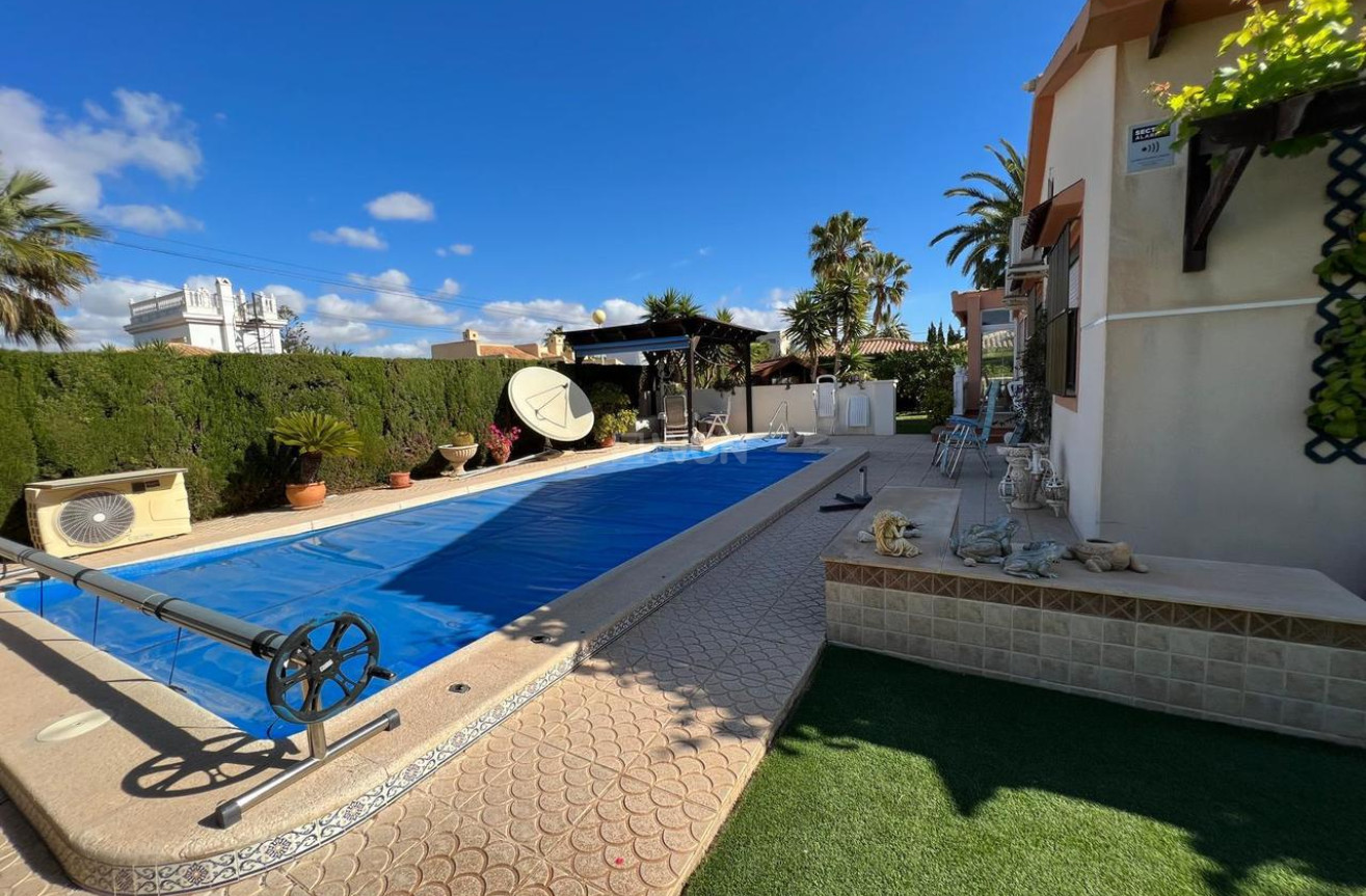 Odsprzedaż - Villa - Cabo Roig - Costa Blanca