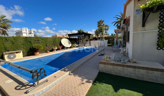 Odsprzedaż - Villa - Cabo Roig - Costa Blanca