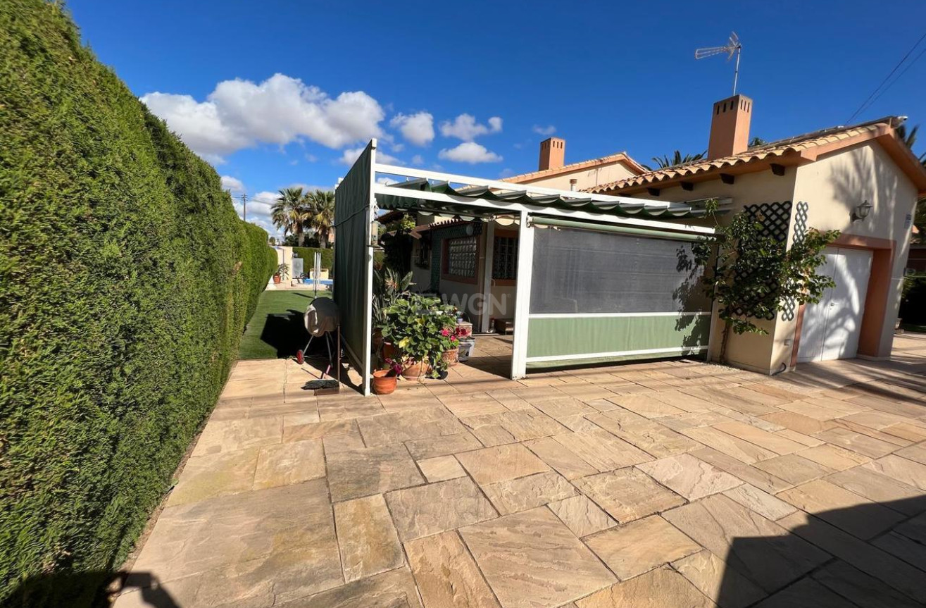 Odsprzedaż - Villa - Cabo Roig - Costa Blanca