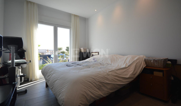 Odsprzedaż - Villa - Algorfa - Club De Golf La Finca