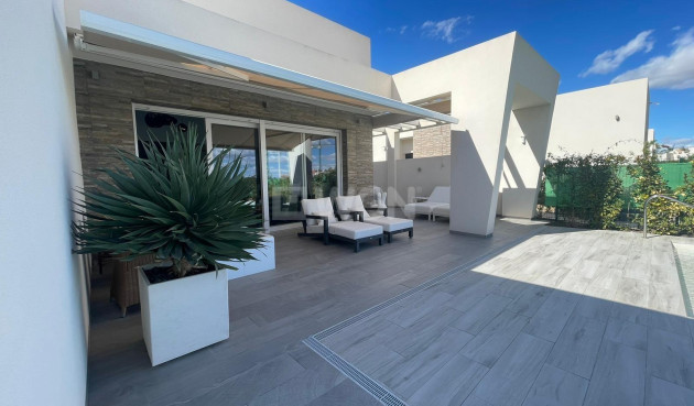 Odsprzedaż - Villa - Algorfa - Club De Golf La Finca