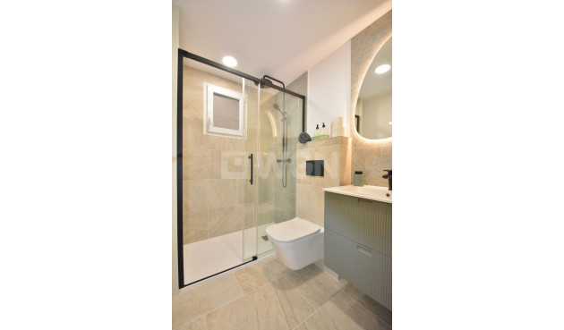 Resale - Apartment / flat - Torrevieja - Costa Blanca