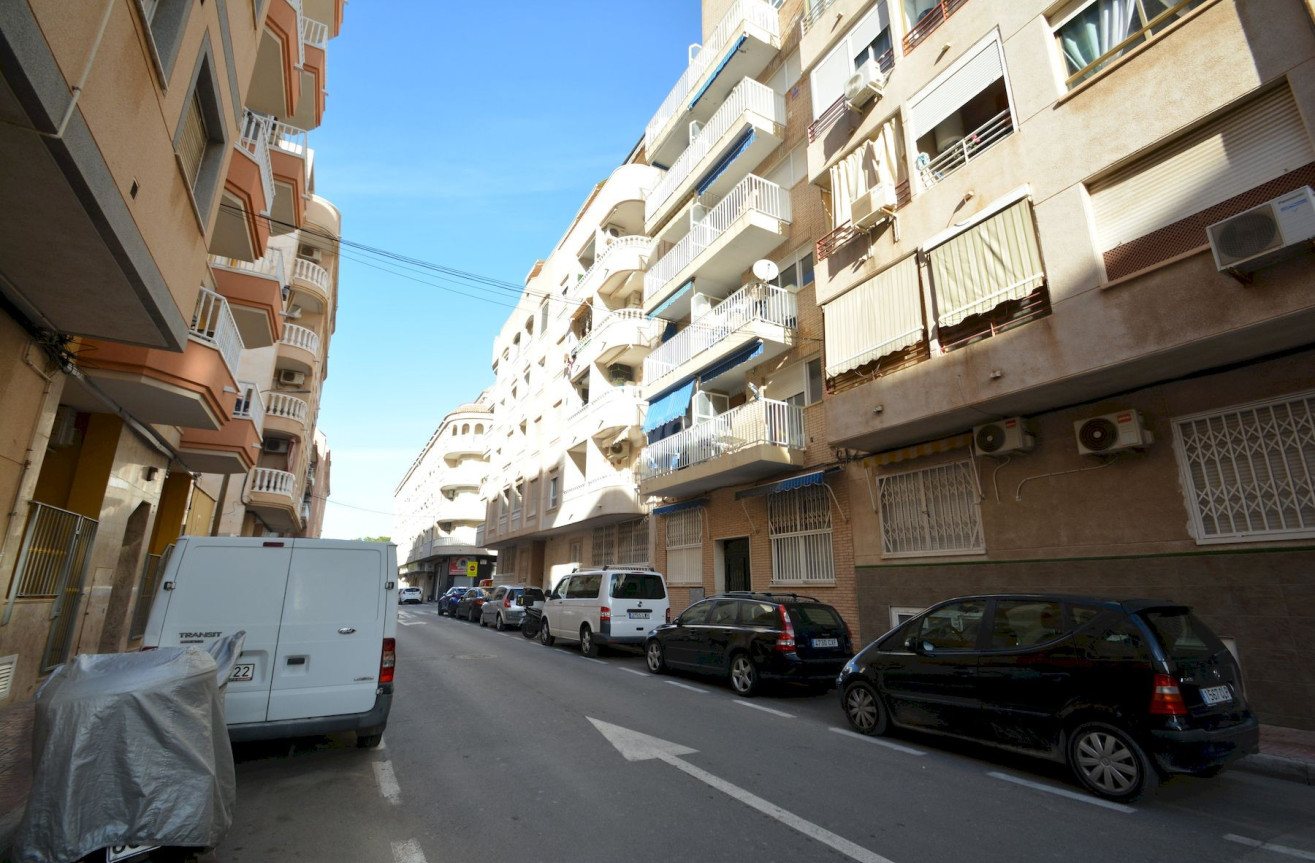 Resale - Apartment / flat - Torrevieja - Costa Blanca