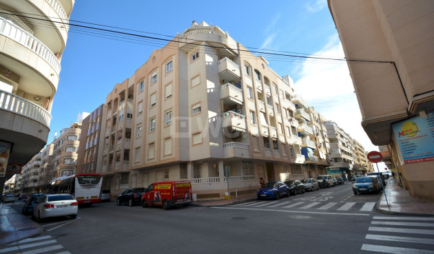 Resale - Apartment / flat - Torrevieja - Costa Blanca