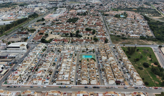 Odsprzedaż - Bungalow - Torrevieja - El Limonar