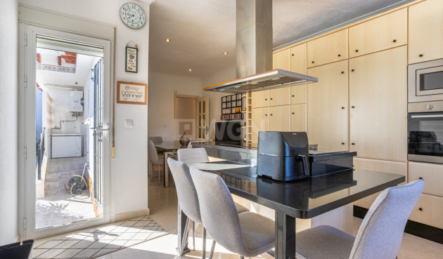 Odsprzedaż - Villa - Bigastro - Inland