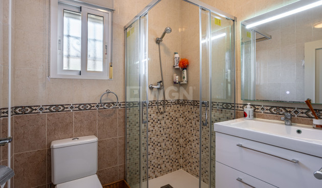 Odsprzedaż - Villa - Bigastro - Inland