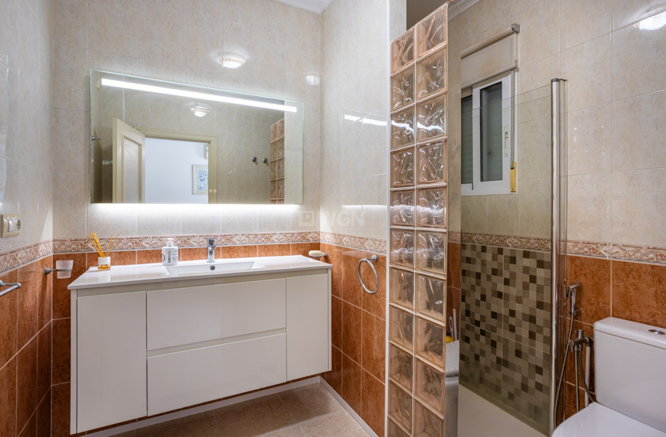 Odsprzedaż - Villa - Bigastro - Inland