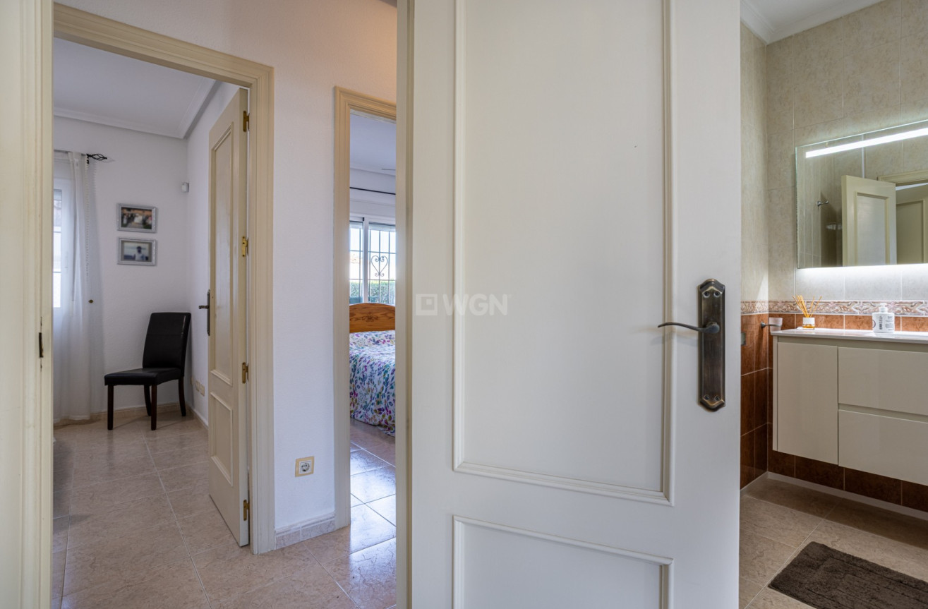 Odsprzedaż - Villa - Bigastro - Inland