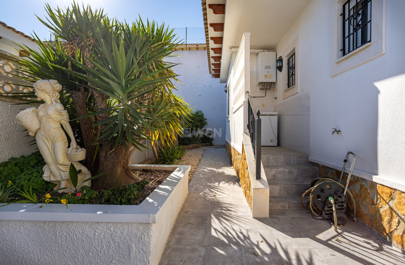 Odsprzedaż - Villa - Bigastro - Inland