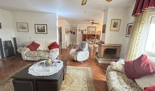 Resale - Villa - Las Ramblas Golf - Inland