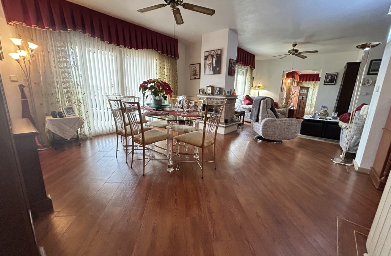 Resale - Villa - Las Ramblas Golf - Inland