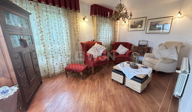 Resale - Villa - Las Ramblas Golf - Inland