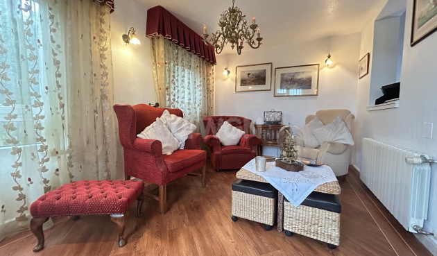 Resale - Villa - Las Ramblas Golf - Inland