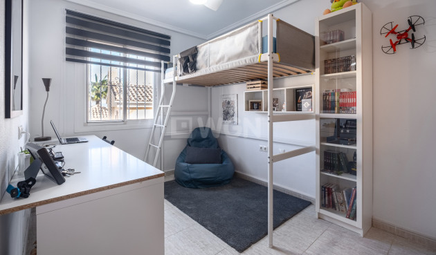 Odsprzedaż - Villa - Santa Pola - Costa Blanca