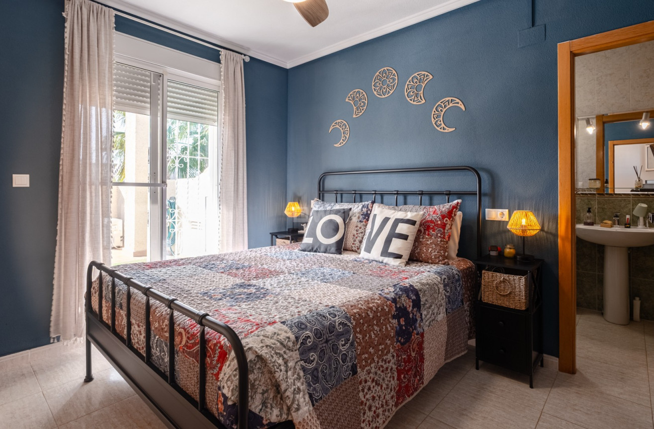 Odsprzedaż - Villa - Santa Pola - Costa Blanca