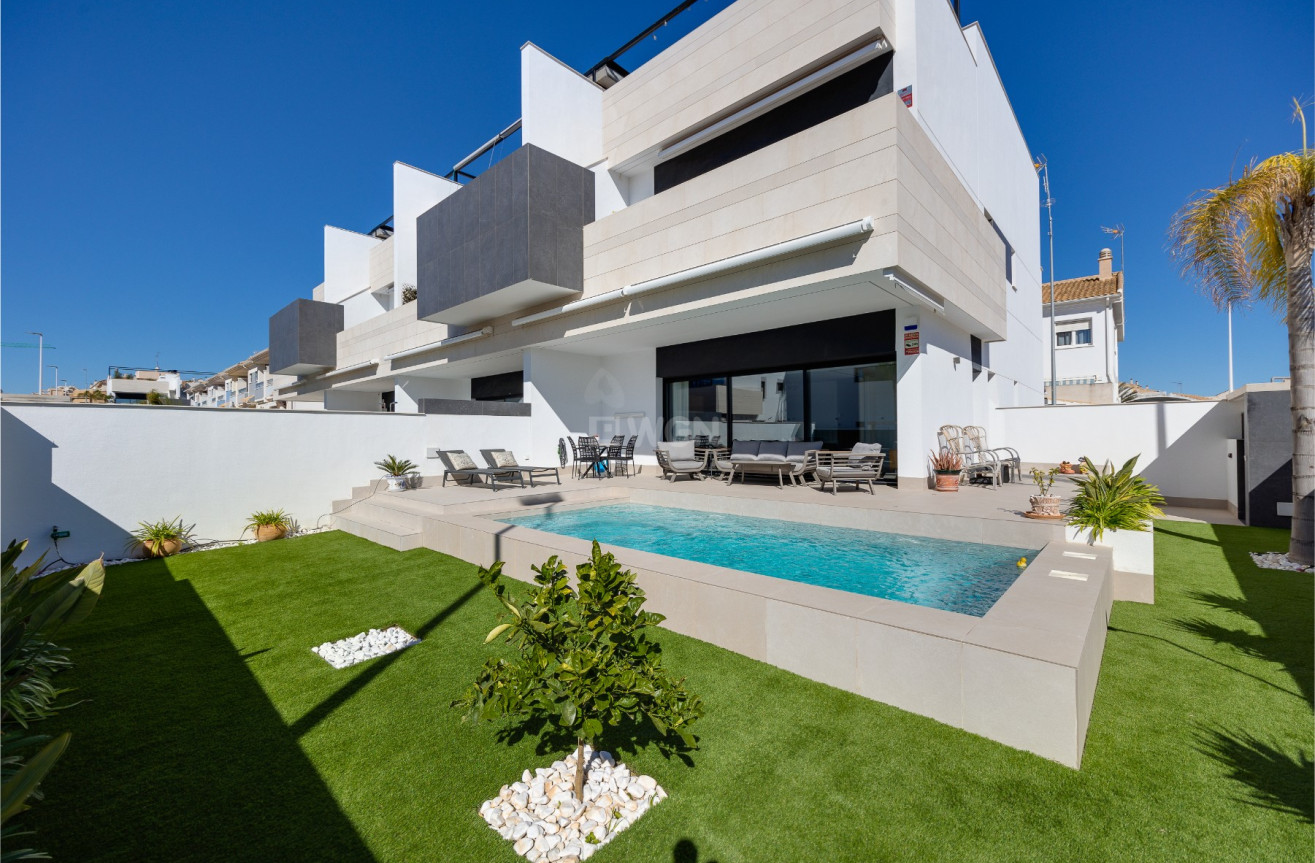 Odsprzedaż - Bungalow - Pilar de la Horadada - Costa Blanca