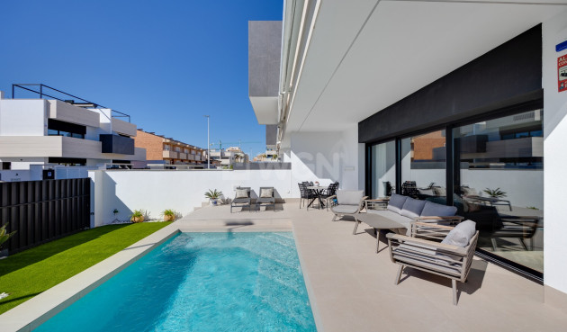 Odsprzedaż - Bungalow - Pilar de la Horadada - Costa Blanca